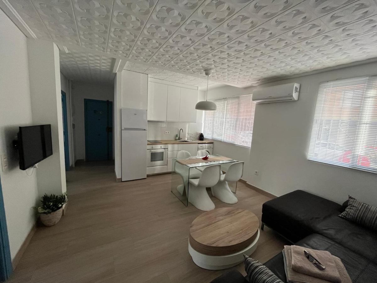 Modernized 3-Bedroom Flat 500M To The Beach Walencja Zewnętrze zdjęcie